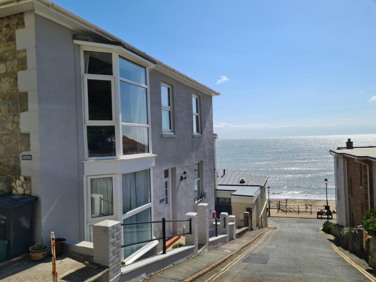 Beautiful Seaside Apartment With Parking Ventnor Exterior photo